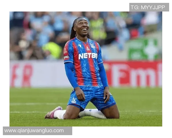 一夜变天！阿森纳凌晨抢下埃泽，超6000万镑签约，热刺气坏了_17038